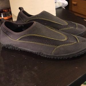 😀 Water shoes